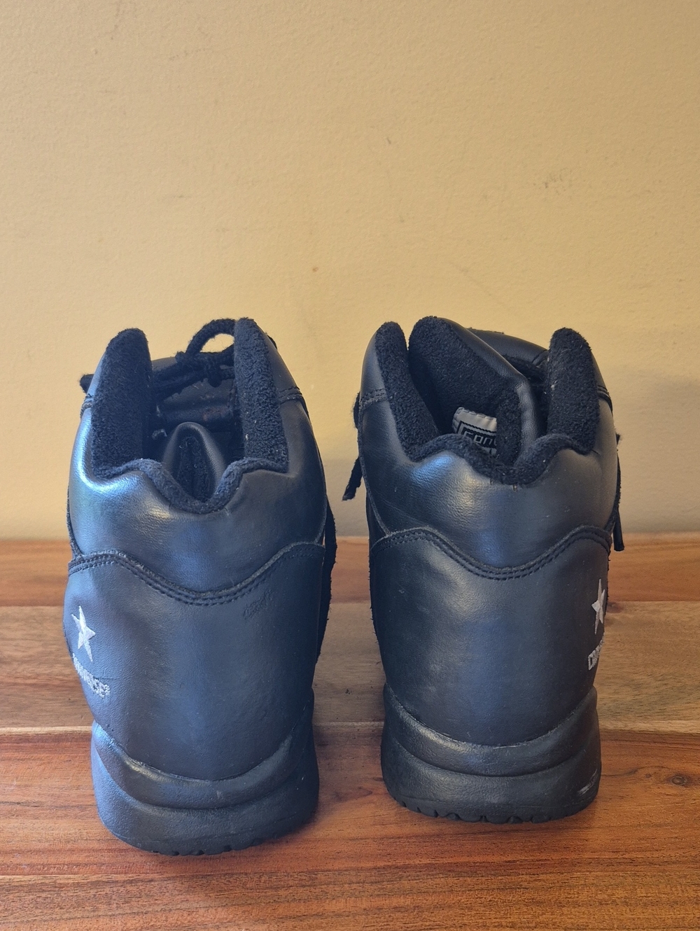 Converse Womens' Black Leather Steel Toe Non-Slip Safety Shoes - Sz. 9 - Picture 4 of 8